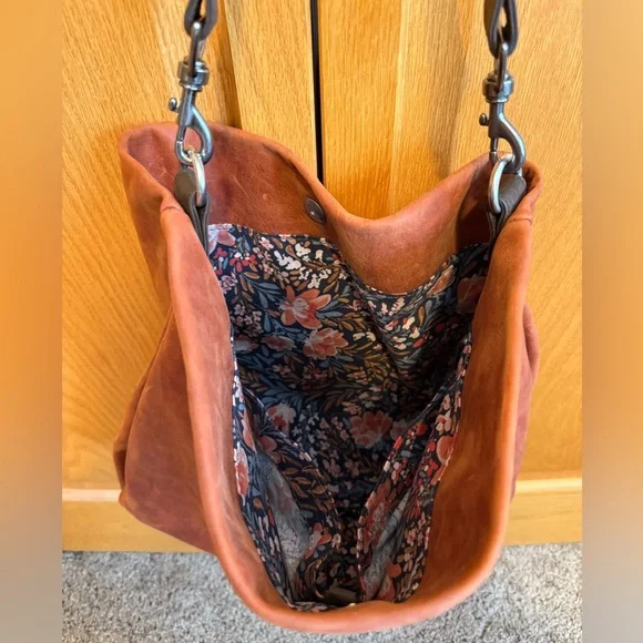 Rough & Tumble Medium Fireclay and Distressed Espresso Olivia - Picture 5 of 5